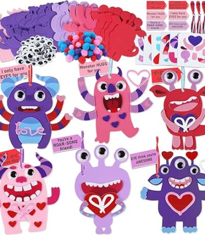 ¡24 monstruos de espuma para celebrar San Valentín! Este kit de manualidades incluye todo lo necesario para crear adorables monstruos de fieltro